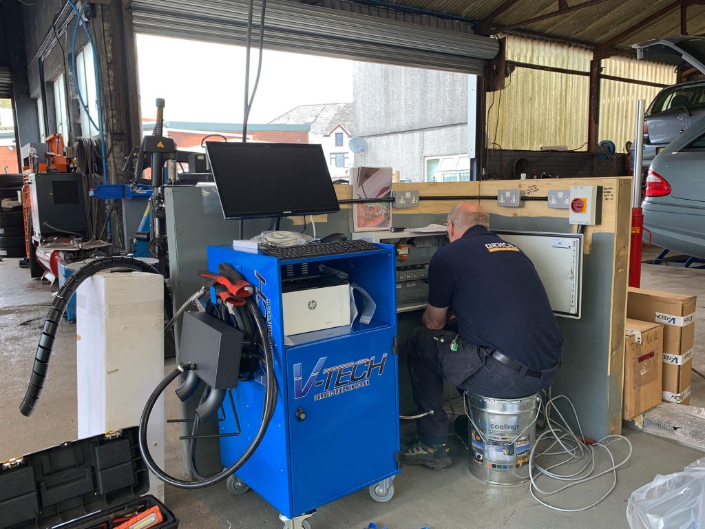 Engineers at Swansea site fitting Class 4 ATL Bay - T2