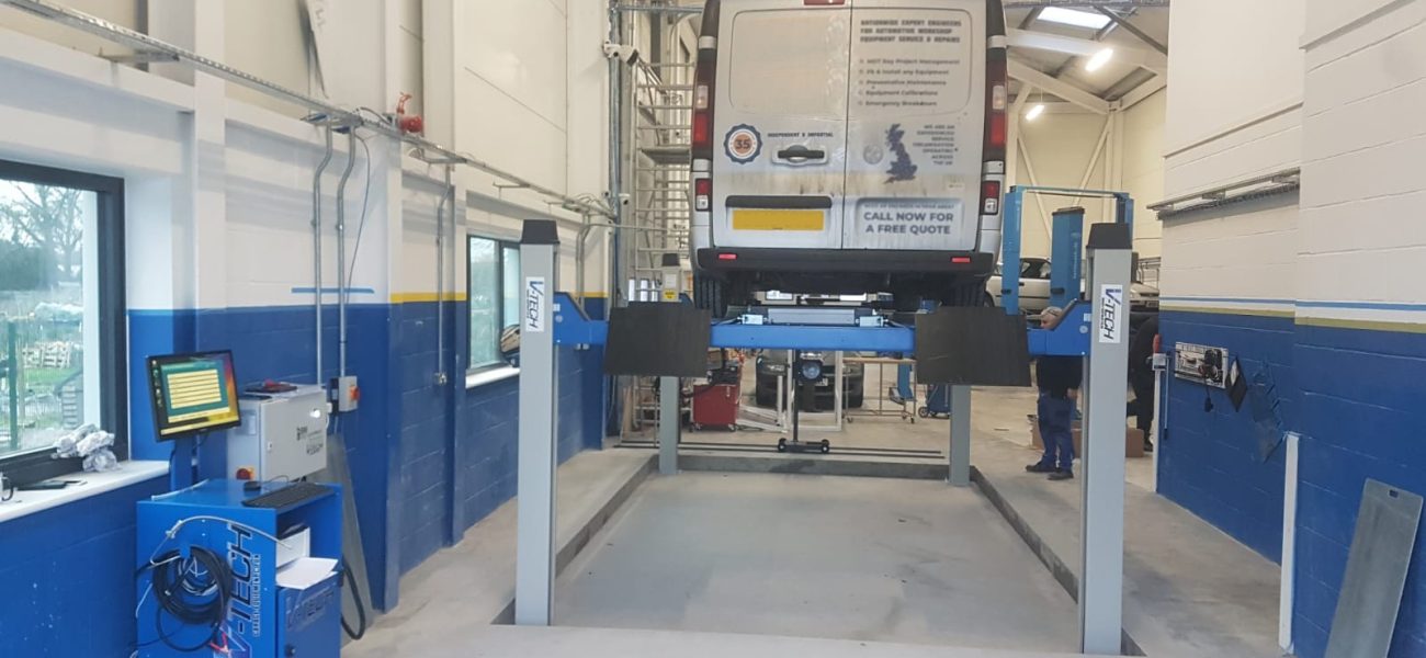 MOT Bro's Service Centre, Woking, Class 7 ATL Bay