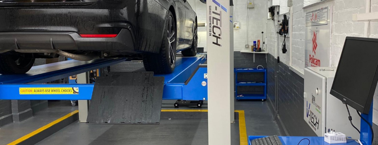 Class 4 MOT Bay - Grip Tyres, Bicester Picture 1 1